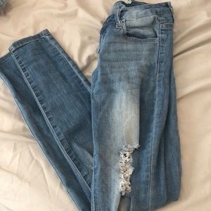 Medium wash skinny jeans
